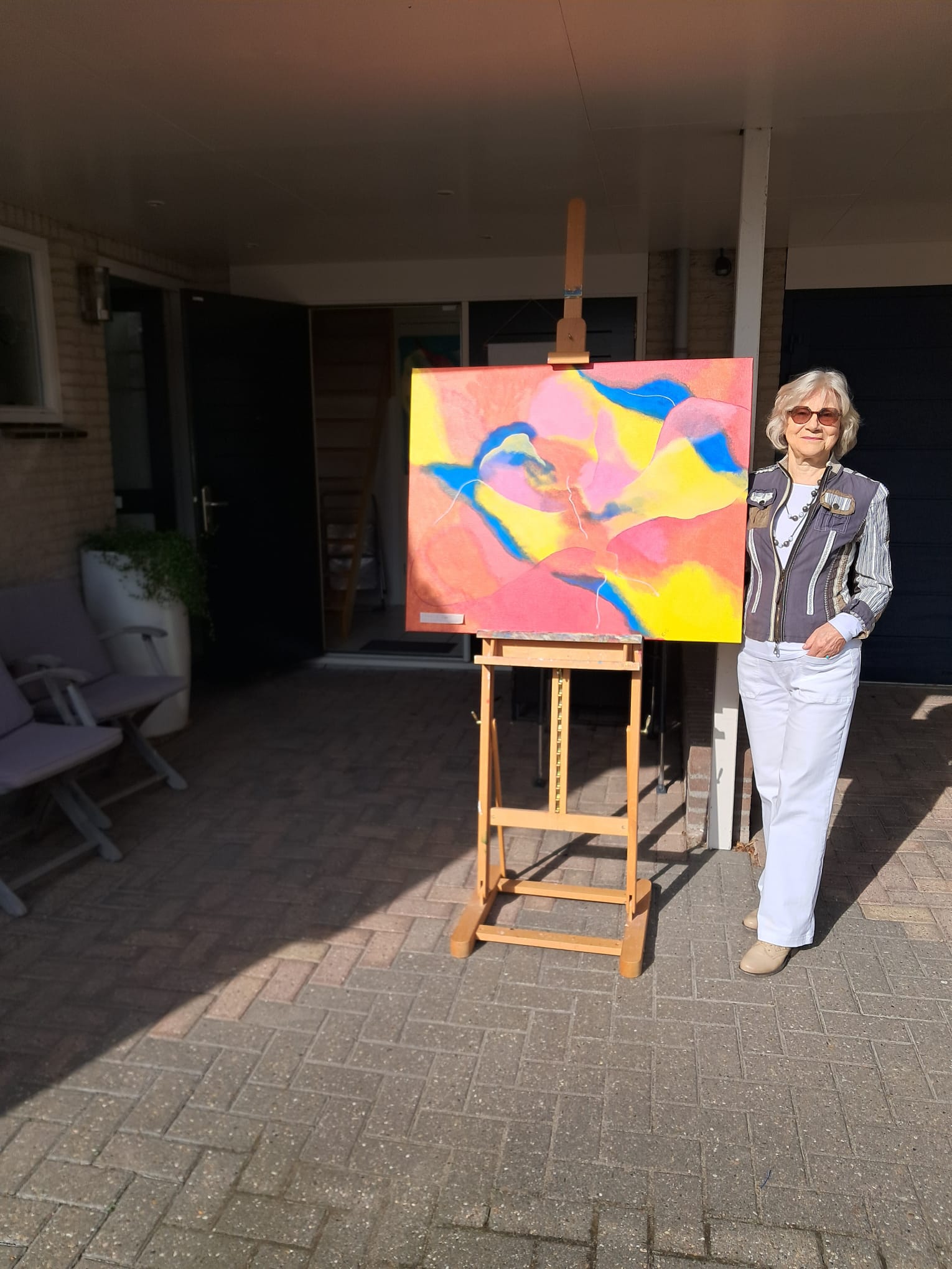 Els Schouten in haar atelier
